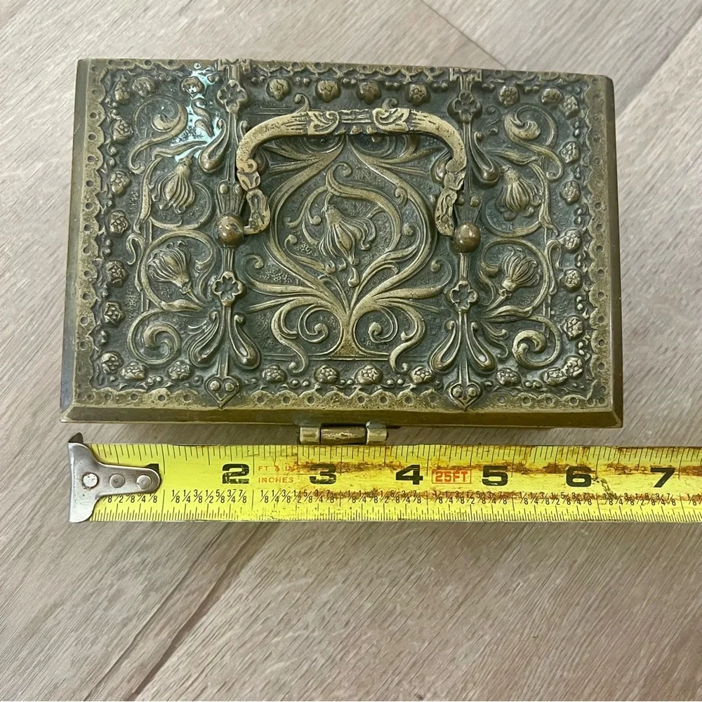 Rare Antique Belgique Art Nouveau Repousse‎ Flower Brass Jewelry Casket Box